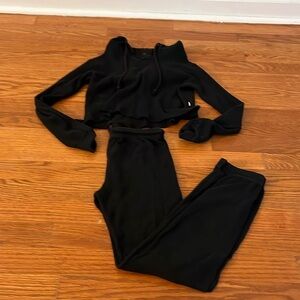 Love Junkie Girl’s Black Matching Hoodie and Sweatpants Size Small